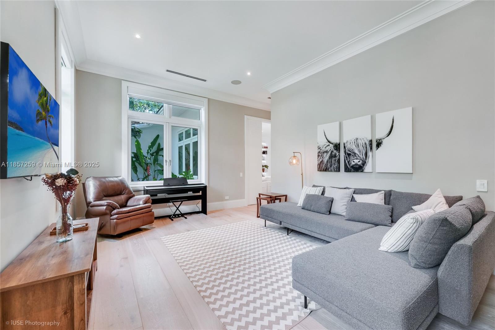 SNAPPER CREEK LAKES SUB - Residential
