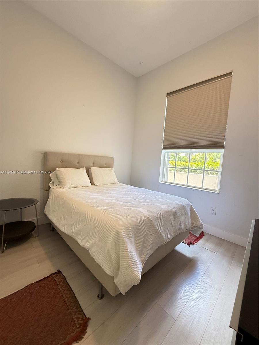 DORAL ISLES MEDITERRANEA - Residential Lease