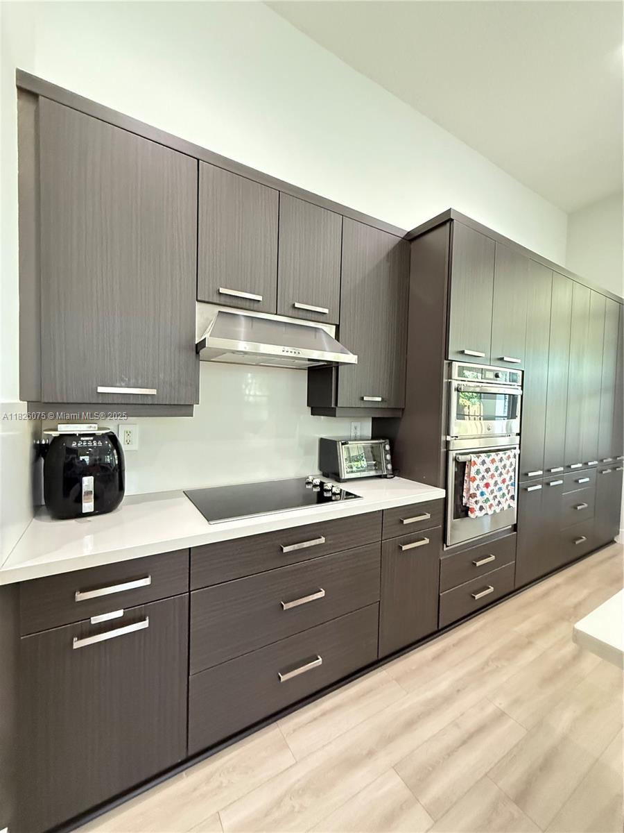 DORAL ISLES MEDITERRANEA - Residential Lease