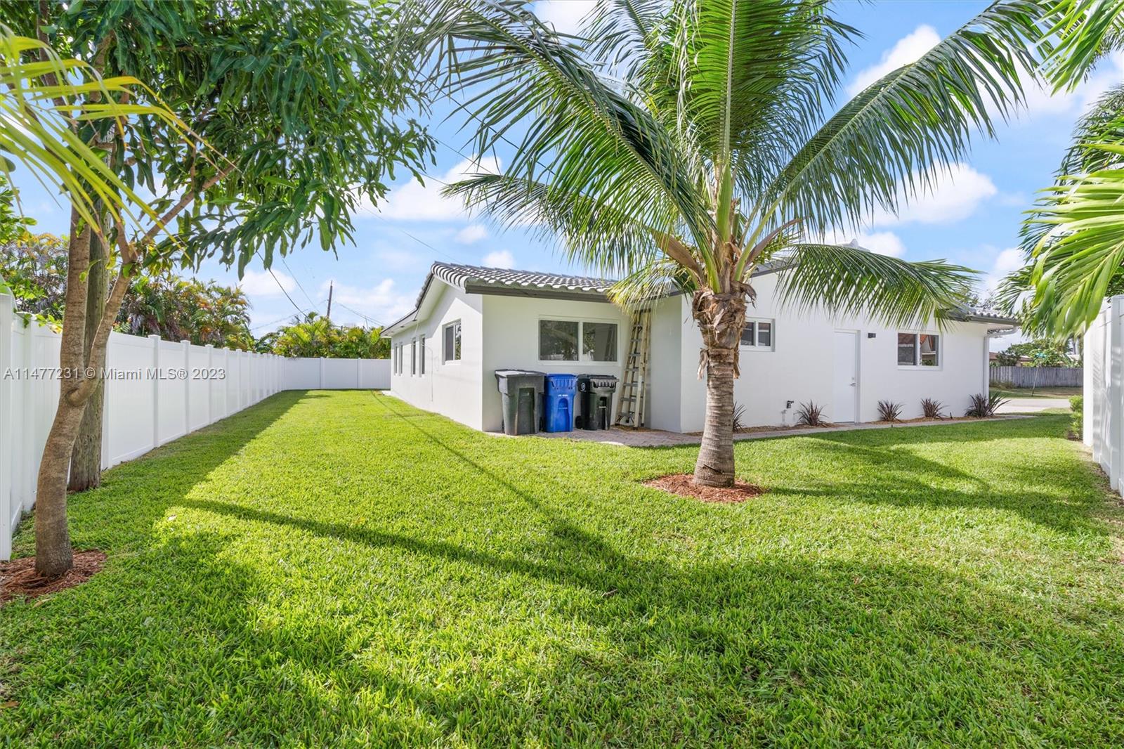 IMPERIAL POINT 3RD SEC - Residential