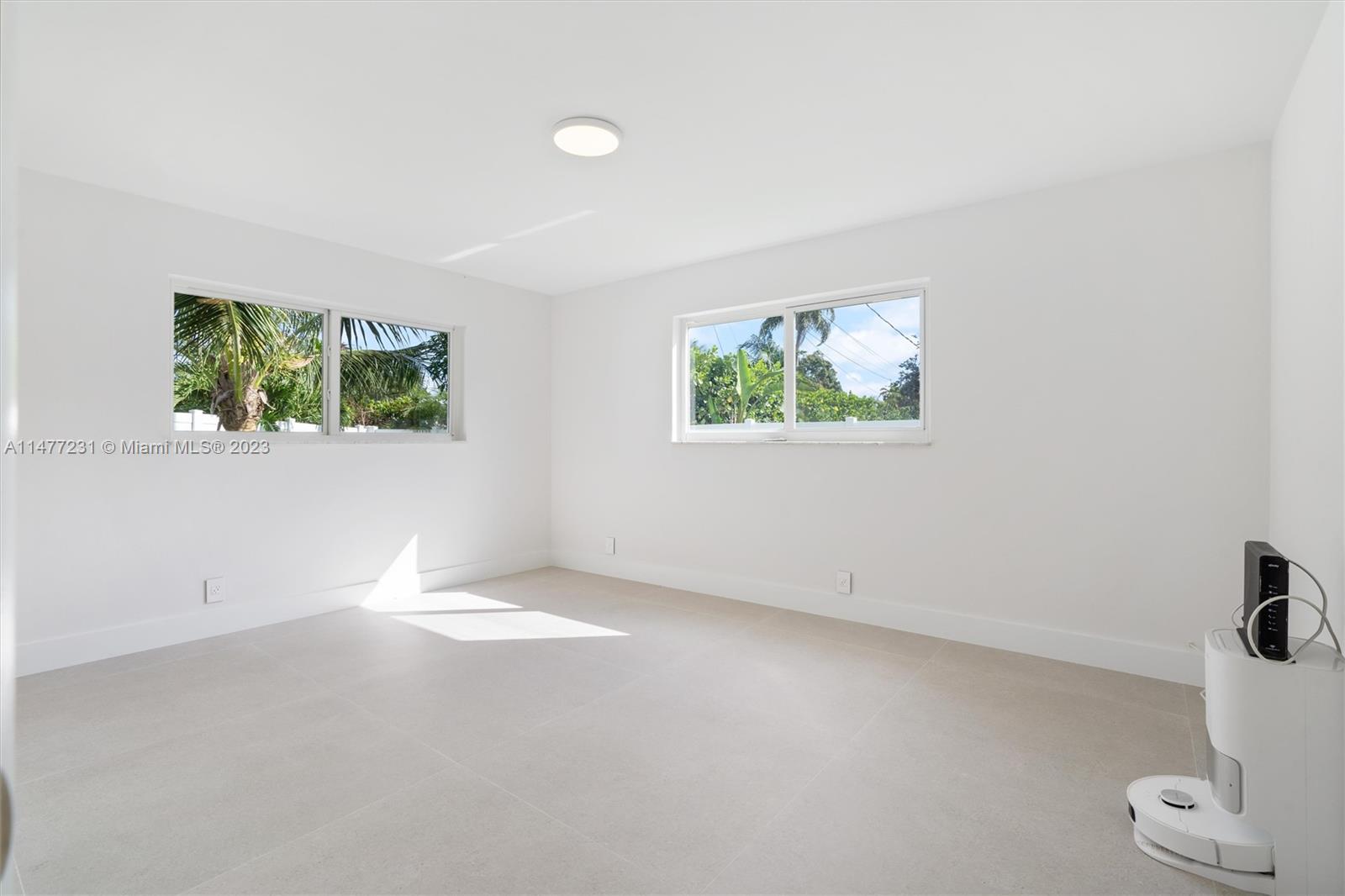 IMPERIAL POINT 3RD SEC - Residential