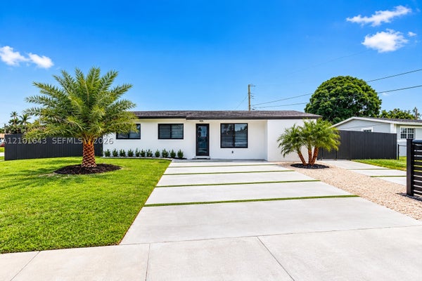 4900 NW 179TH ST # 1, MIAMI GARDENS, FL 33055 - Image d6834fd8b238e6e72f2fa036f9a0e23a/4170964215