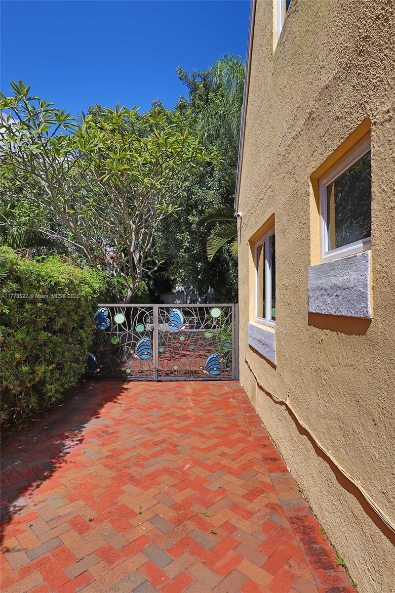 WATERBURY - Residential