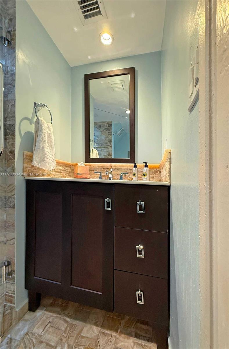 WATERBURY - Residential