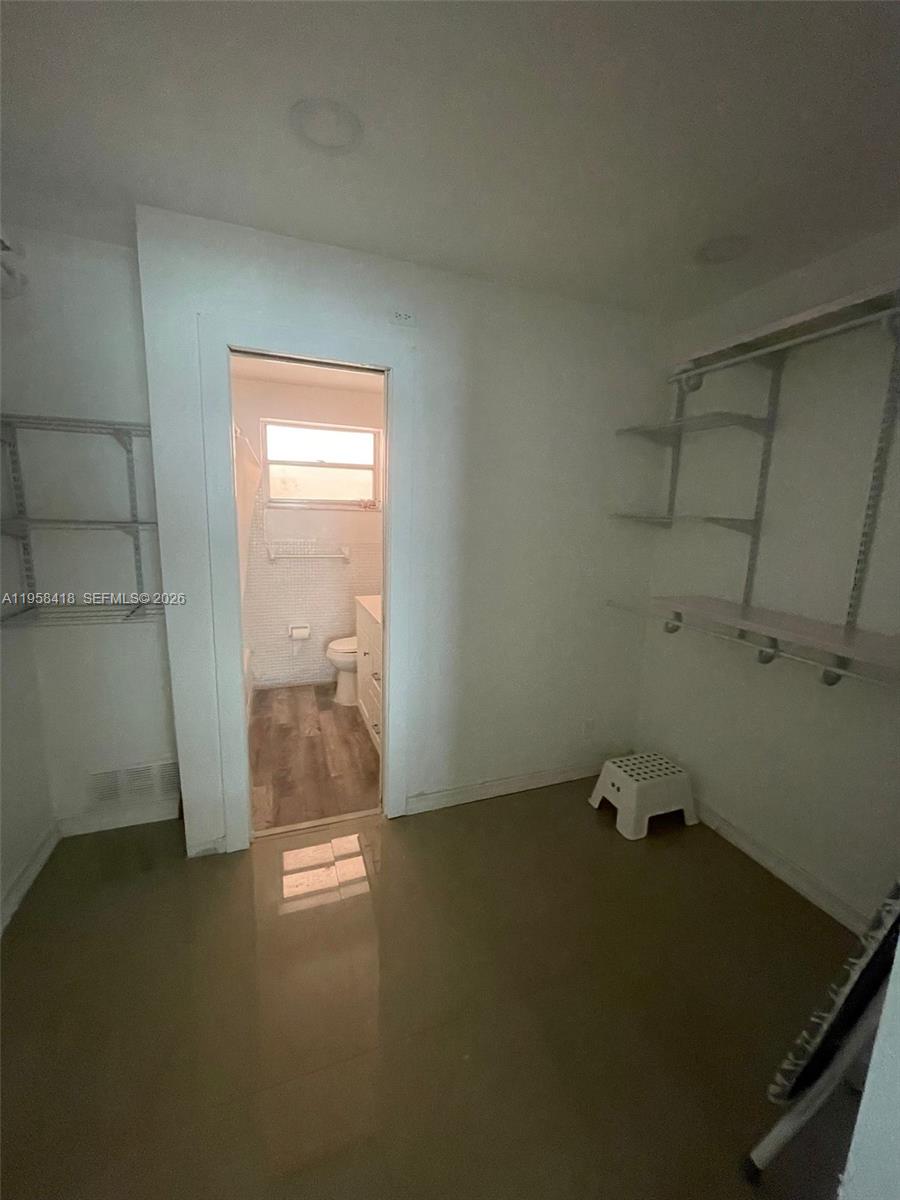 FIRST GULFSTREAM GARDEN - Residential Lease