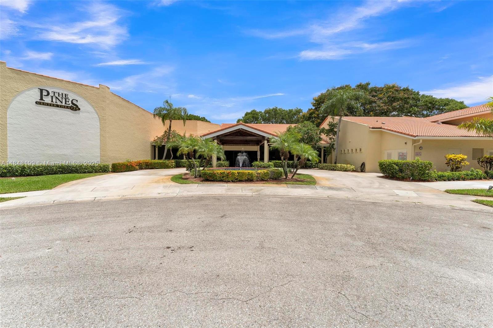 PINES OF BOCA BARWOOD COND - Residential