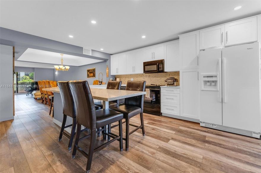 Must-See 3 beds & 2 baths Corner Unit located in The Pines of Boca Barwood community. With a versatile layout—perfect for families or those working from home, the property features a modern kitchen with an open floor plan, quartz countertops, high ceilings, and soft-close cabinets. Amenities include tennis court, pool, exercise room and more. Don’t miss out on this exceptional opportunity—contact us now to make this wonderful home yours!