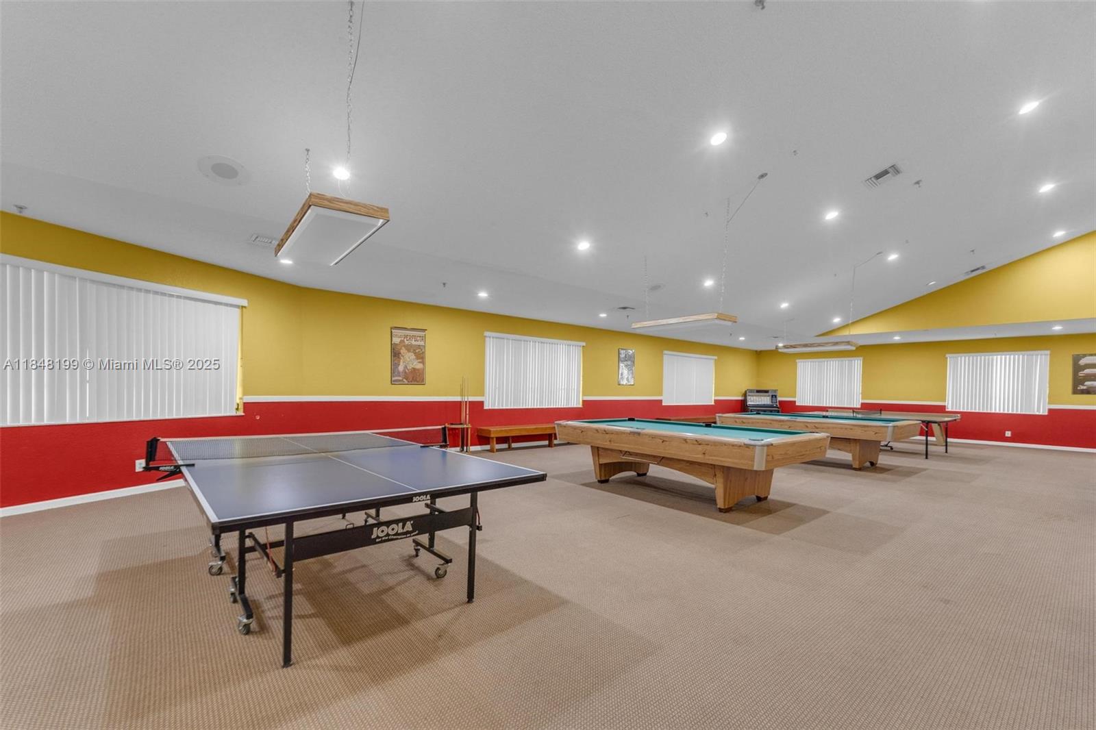 PINES OF BOCA BARWOOD COND - Residential