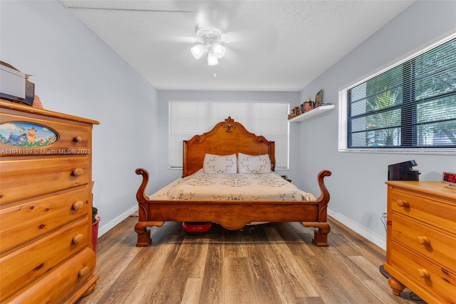 PINES OF BOCA BARWOOD COND - Residential