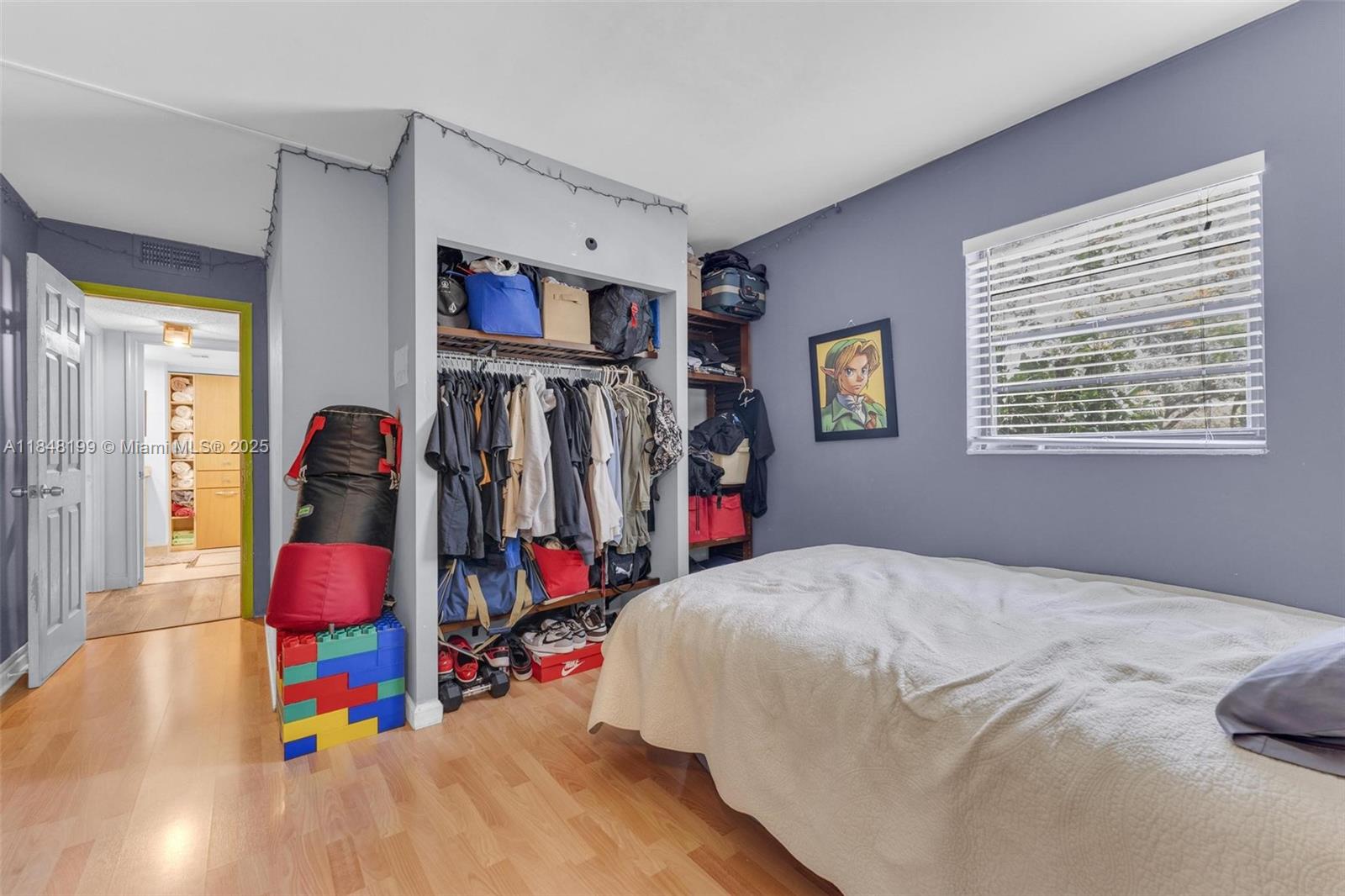 PINES OF BOCA BARWOOD COND - Residential