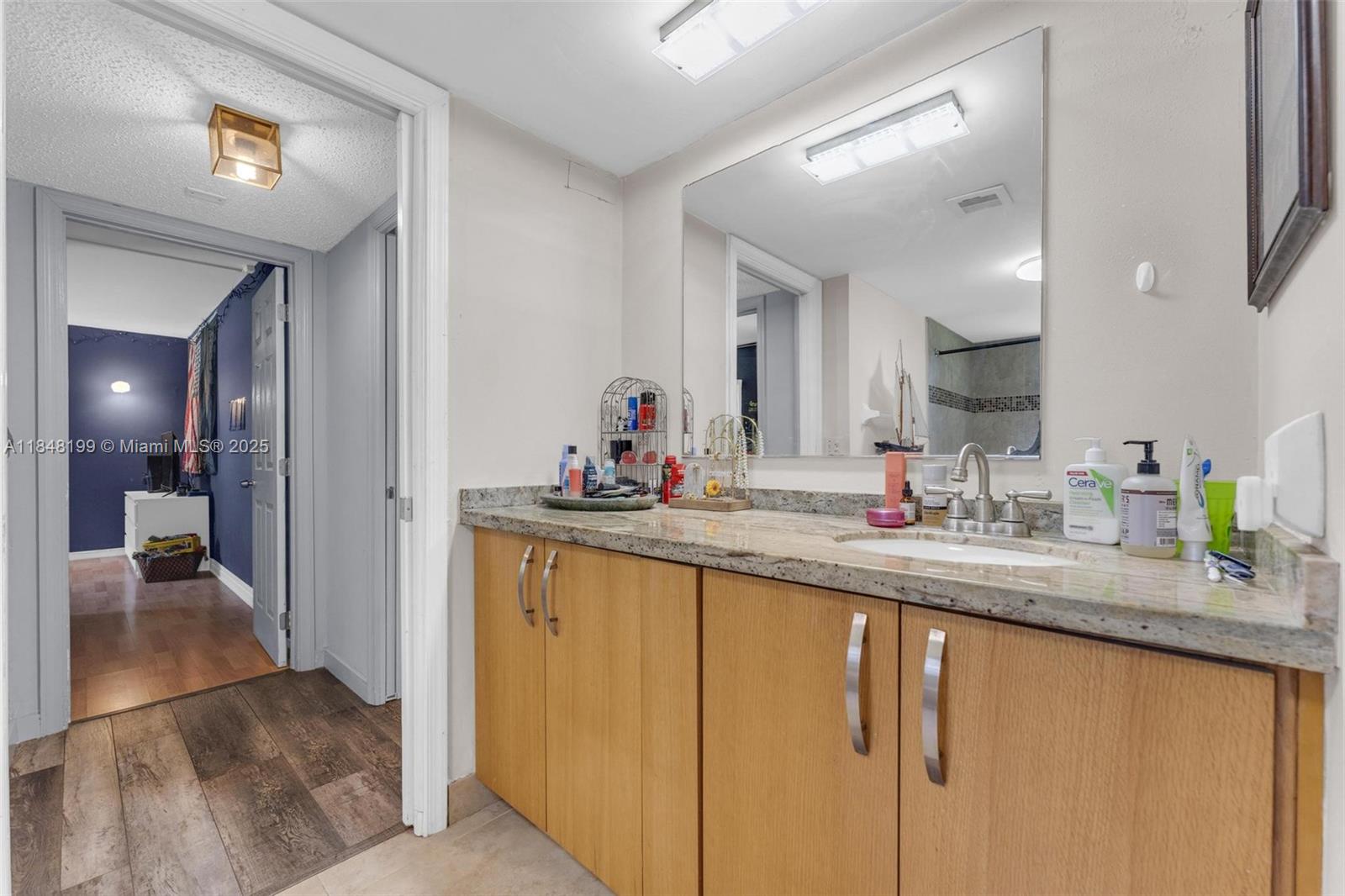 PINES OF BOCA BARWOOD COND - Residential