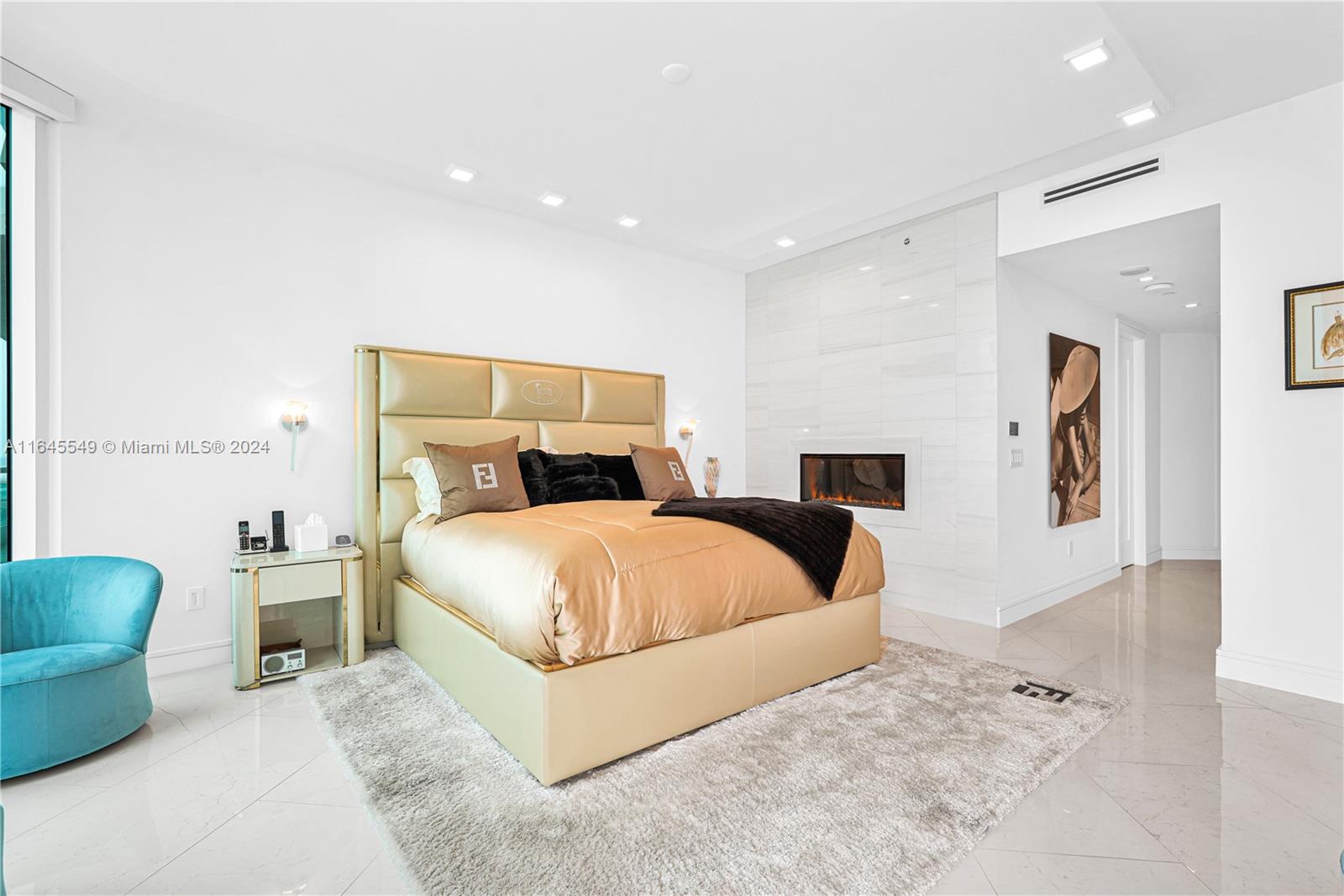 TURNBERRY OCEAN COLONY - Residential