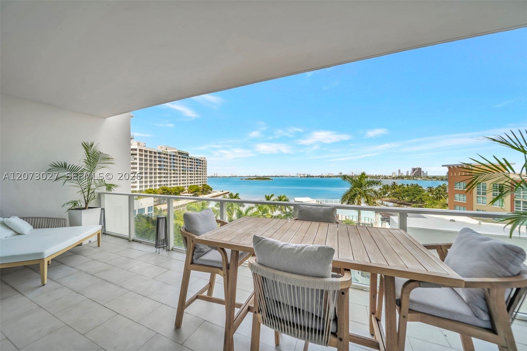 2020 N Bayshore Dr 708