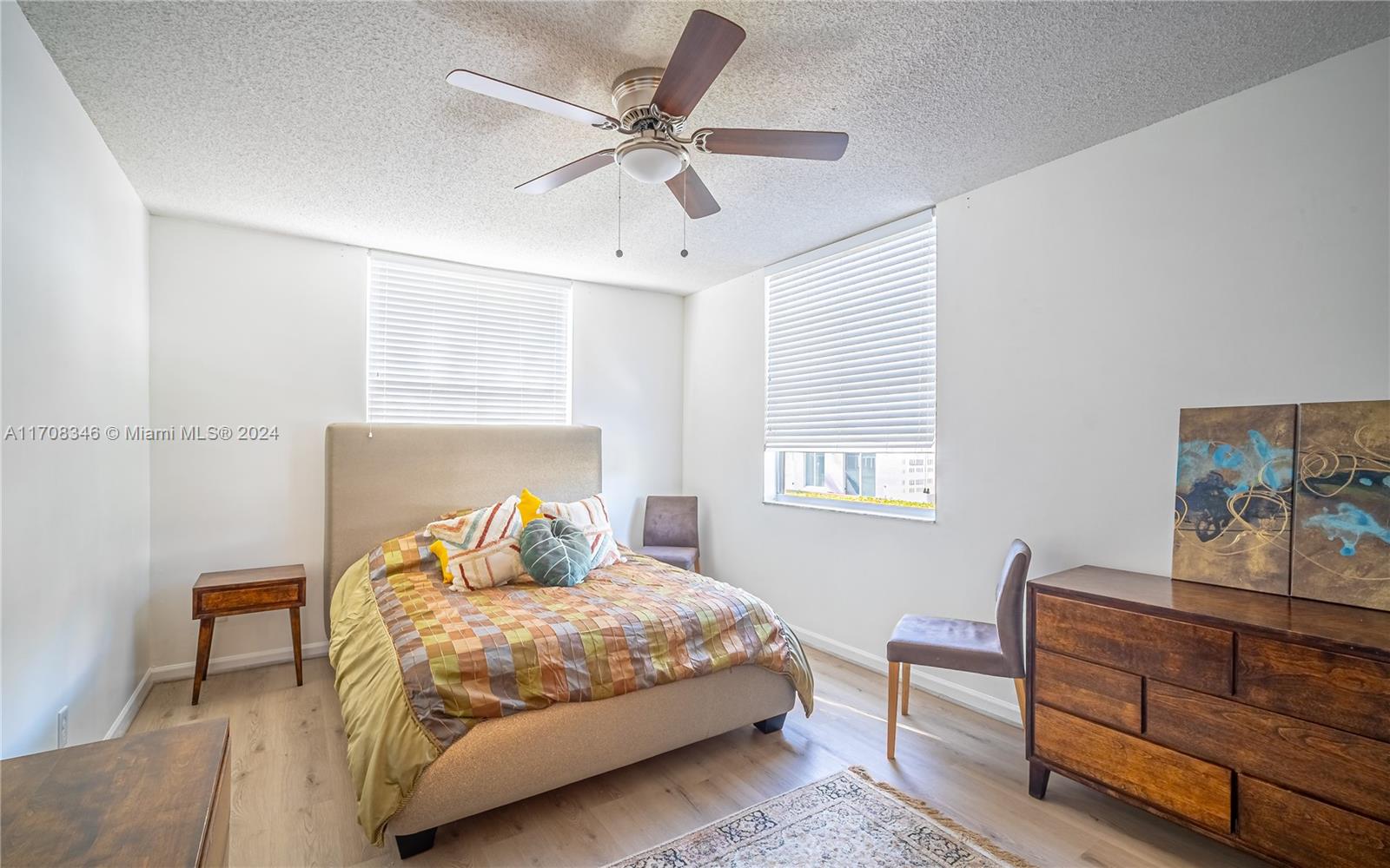 SHERIDAN EAST CONDO BLDG - Residential