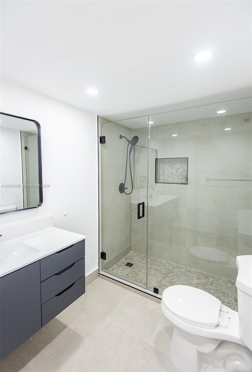 JADE WINDS GROUP-DAISY GA - Residential