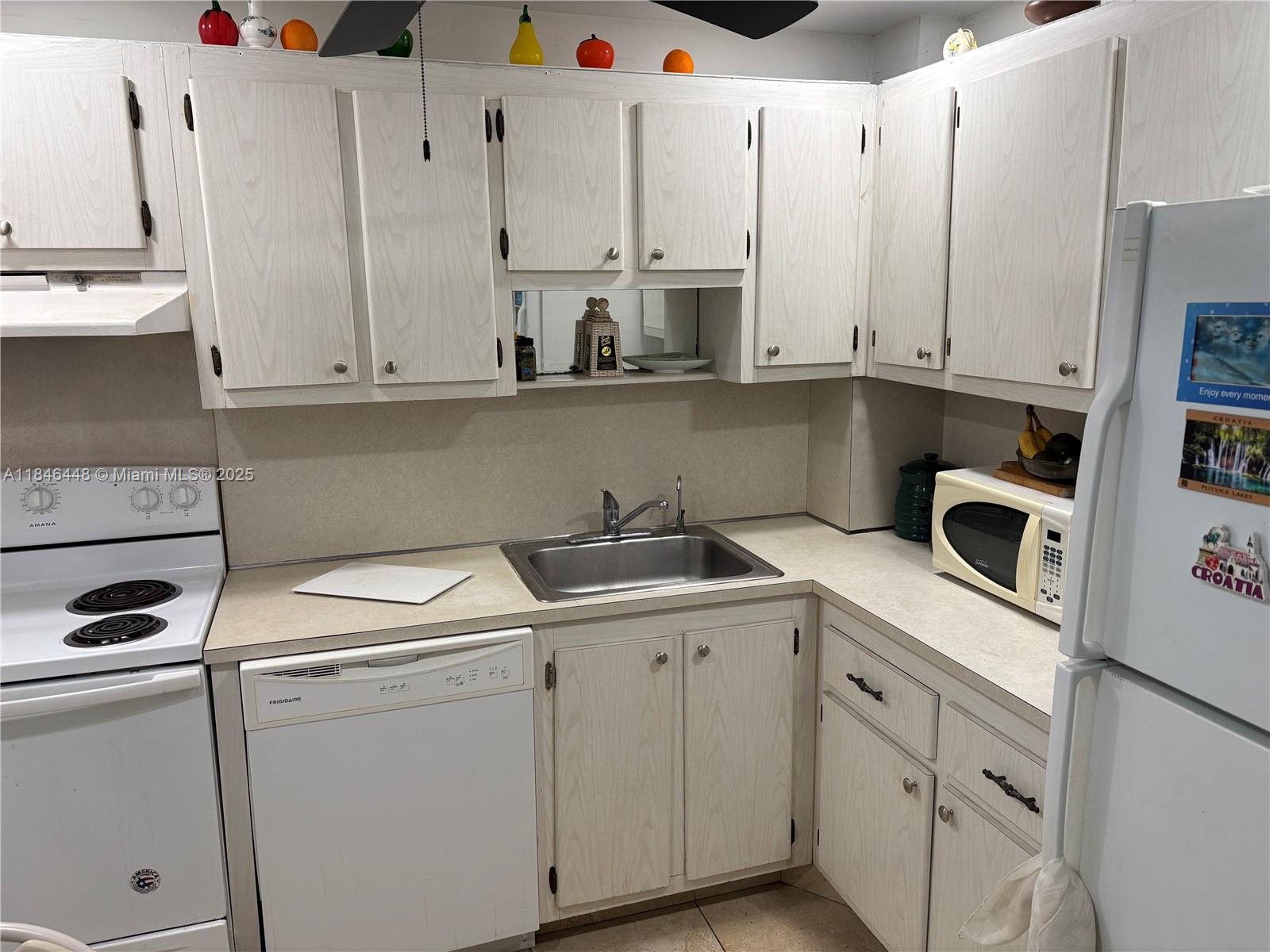 WOODSIDE APTS CONDO - Residential