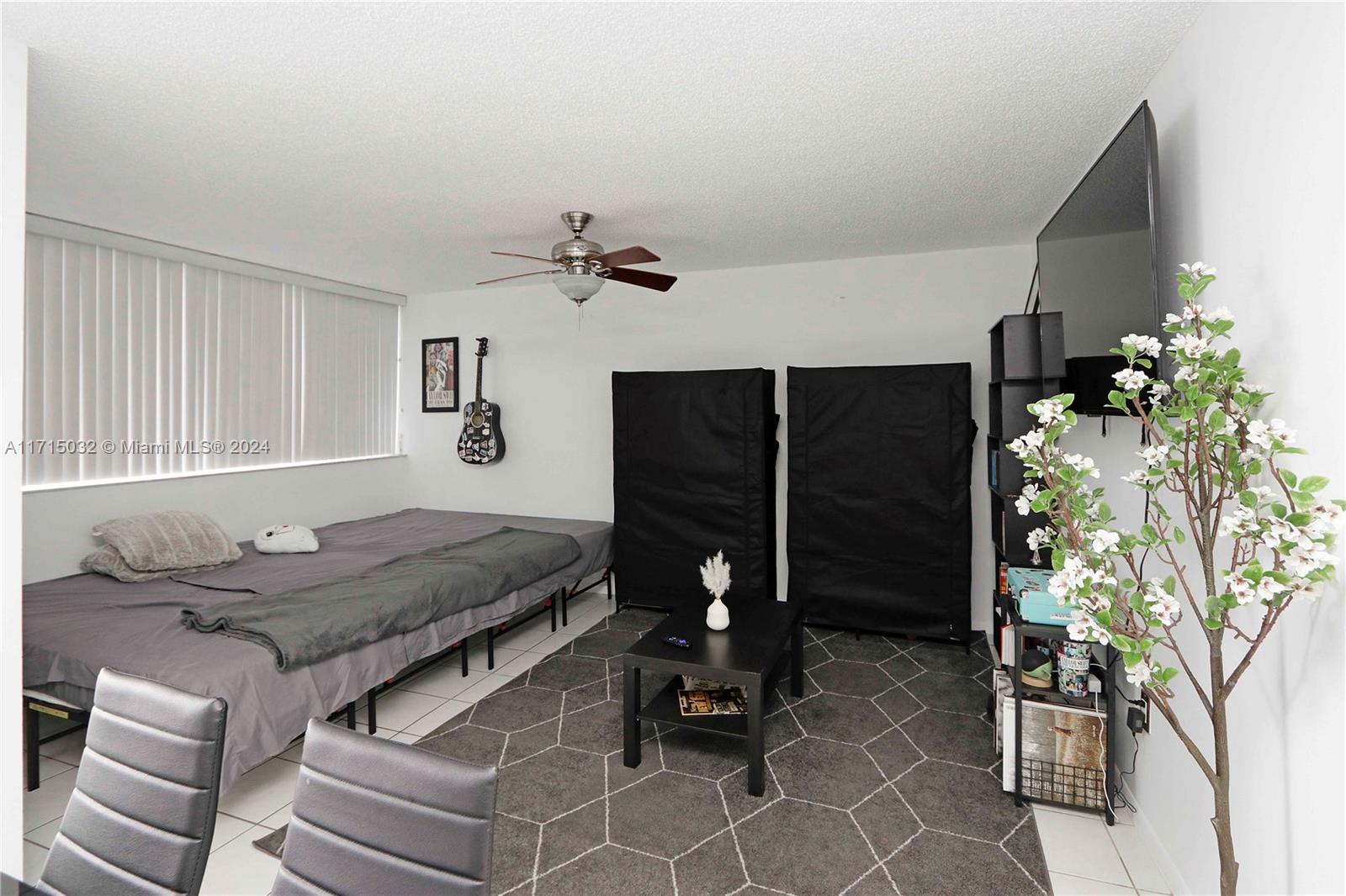 RIVER RUN CONDO PH I - Residential