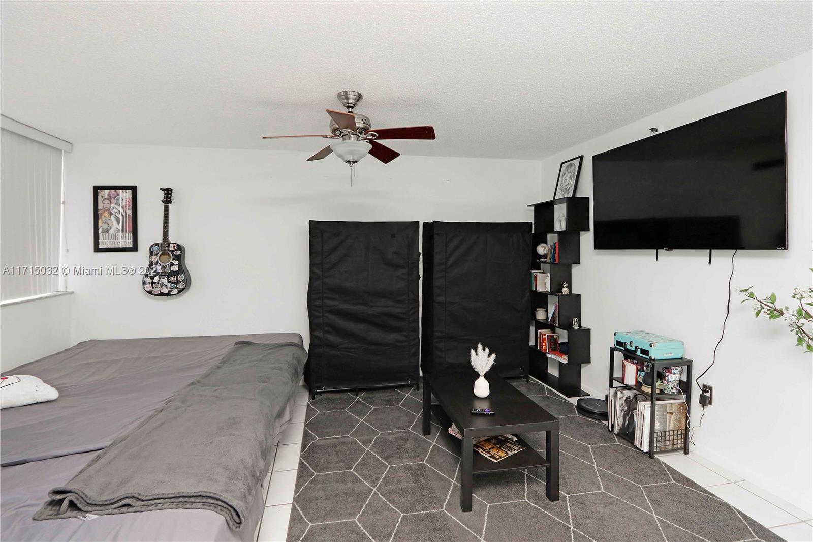 RIVER RUN CONDO PH I - Residential
