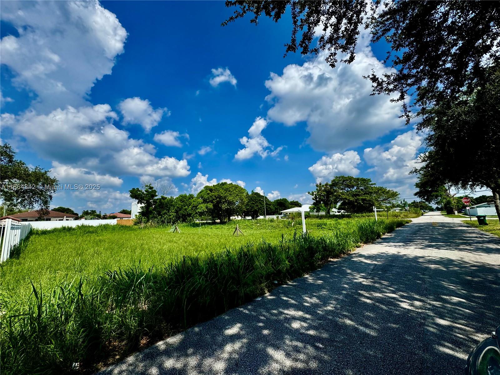 WEST GOULDS POINTE - Land