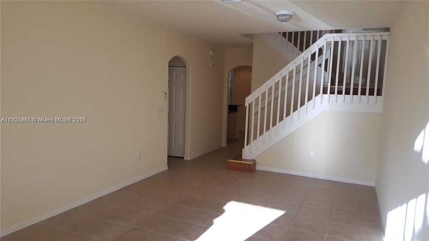 spaciously property, aprox 1700 sqft with 3Bedroom and 2.5 Bathroom, Walk-in Closed, Property pretty nice located close to many Plaza and Market, School and restaurants, with community pool, Gym and Tennis, gated community 24/7 monitored near the Florida turnpike