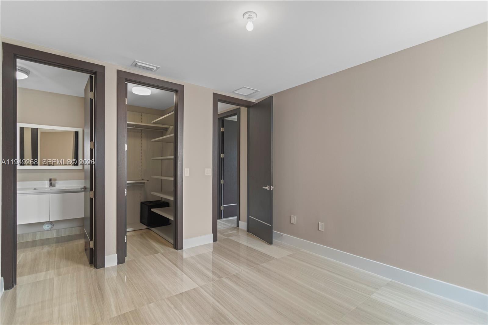 OASIS PARK SQUARE AT DORA - Residential