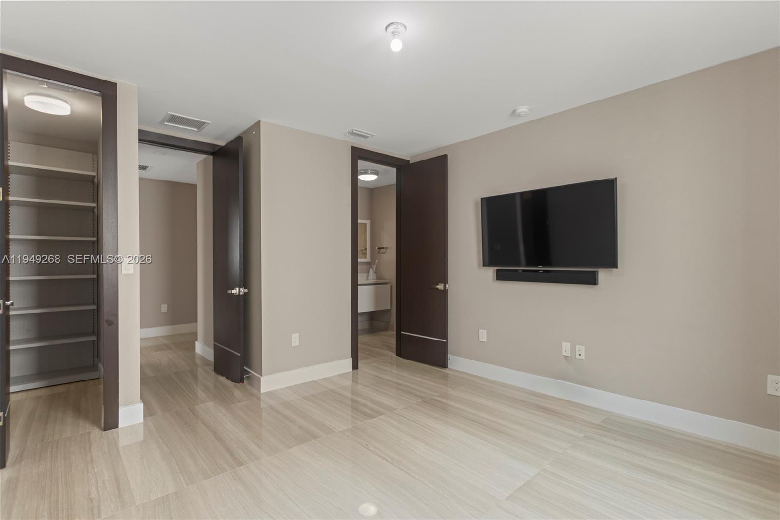 OASIS PARK SQUARE AT DORA - Residential