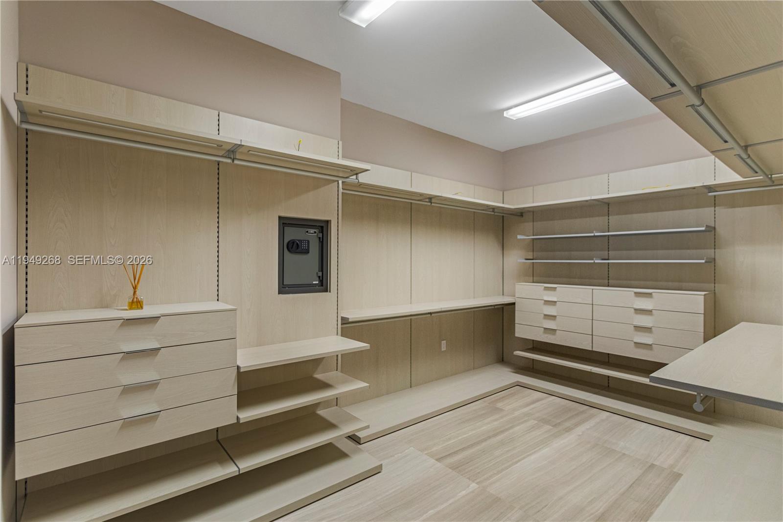 OASIS PARK SQUARE AT DORA - Residential