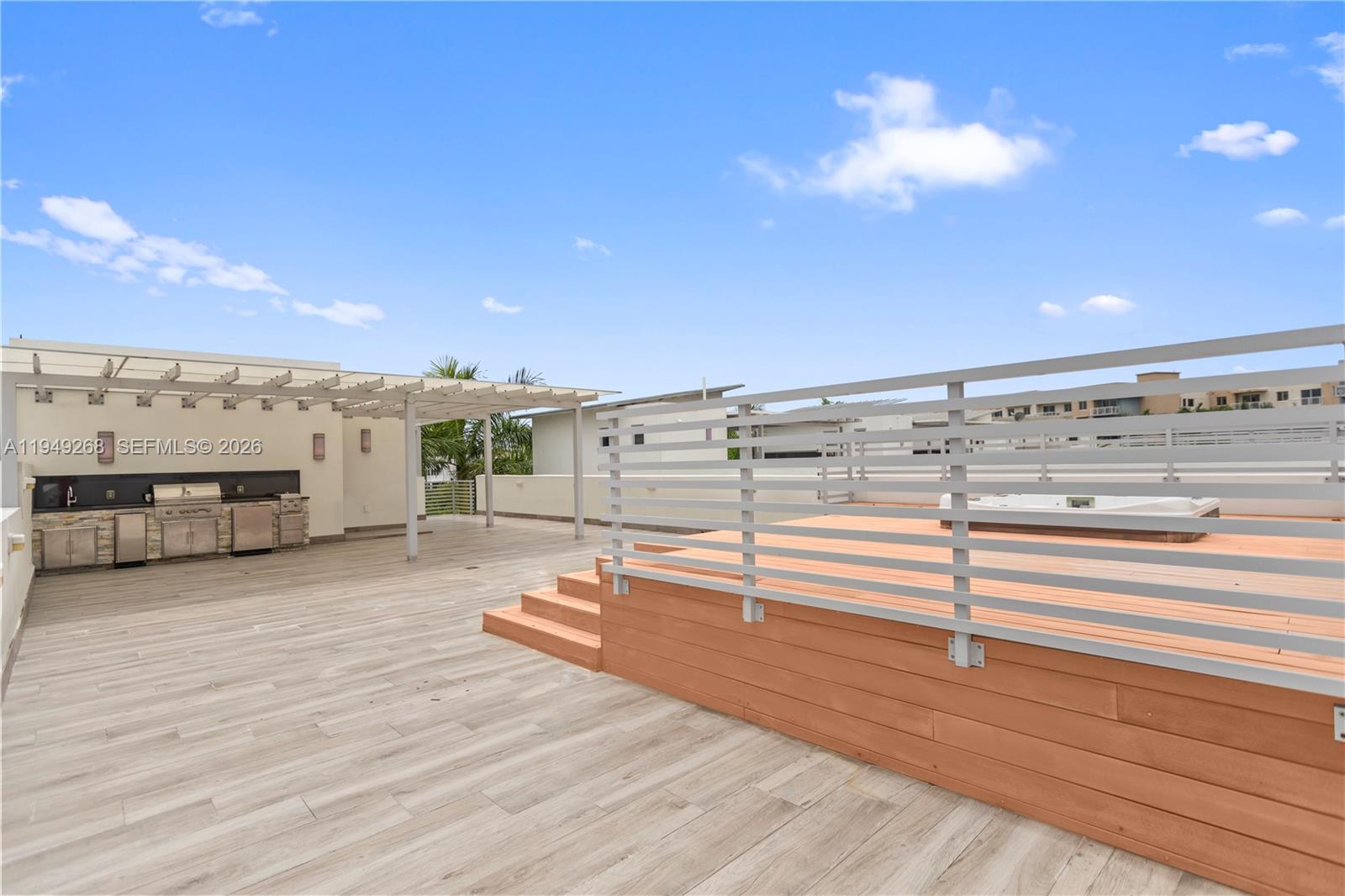 OASIS PARK SQUARE AT DORA - Residential