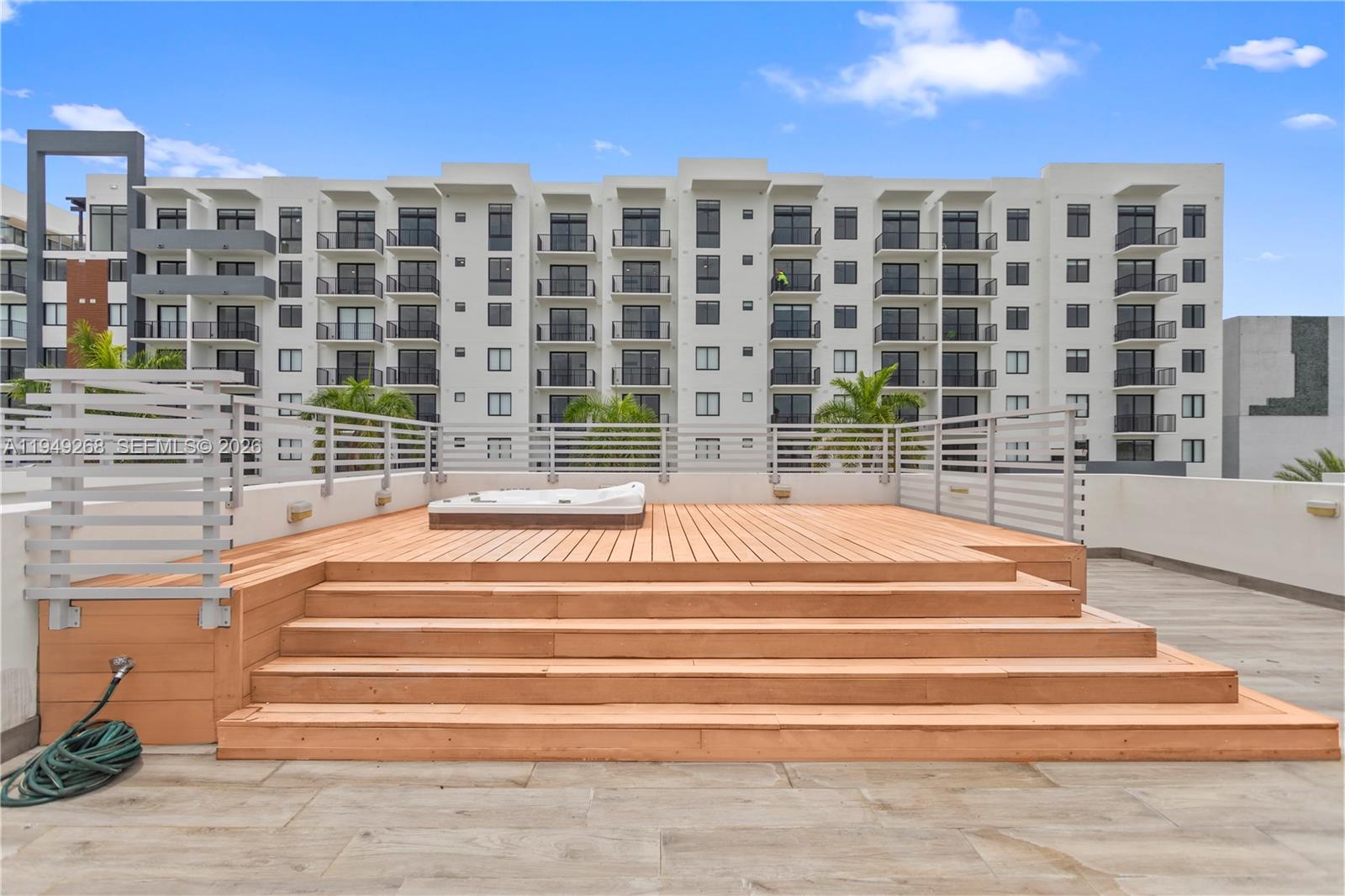 OASIS PARK SQUARE AT DORA - Residential