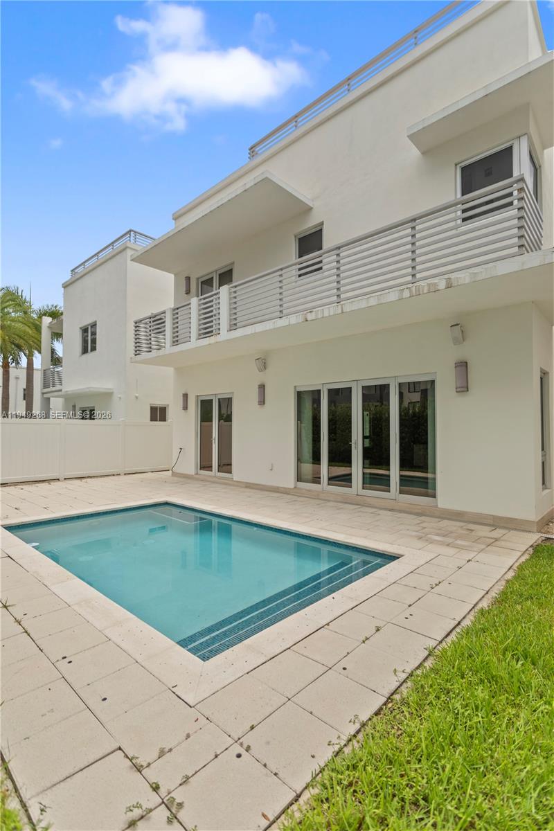 OASIS PARK SQUARE AT DORA - Residential