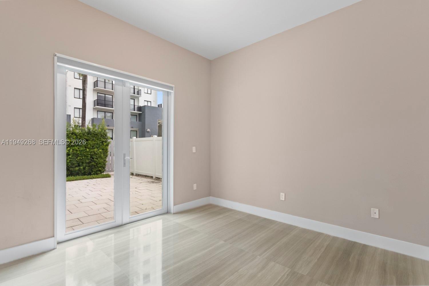 OASIS PARK SQUARE AT DORA - Residential