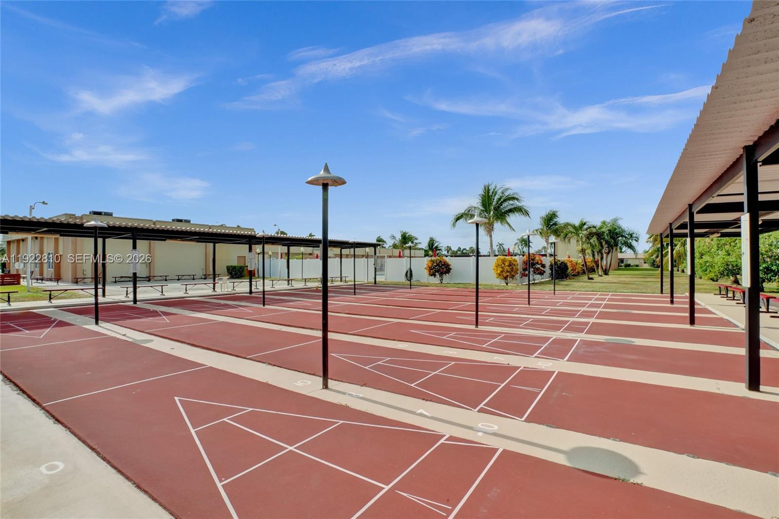 CRESTHAVEN VILLAS CONDO 2 - Residential