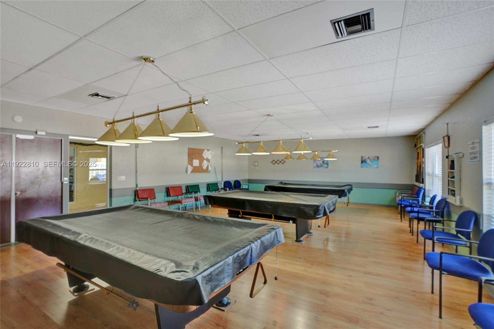 CRESTHAVEN VILLAS CONDO 2 - Residential