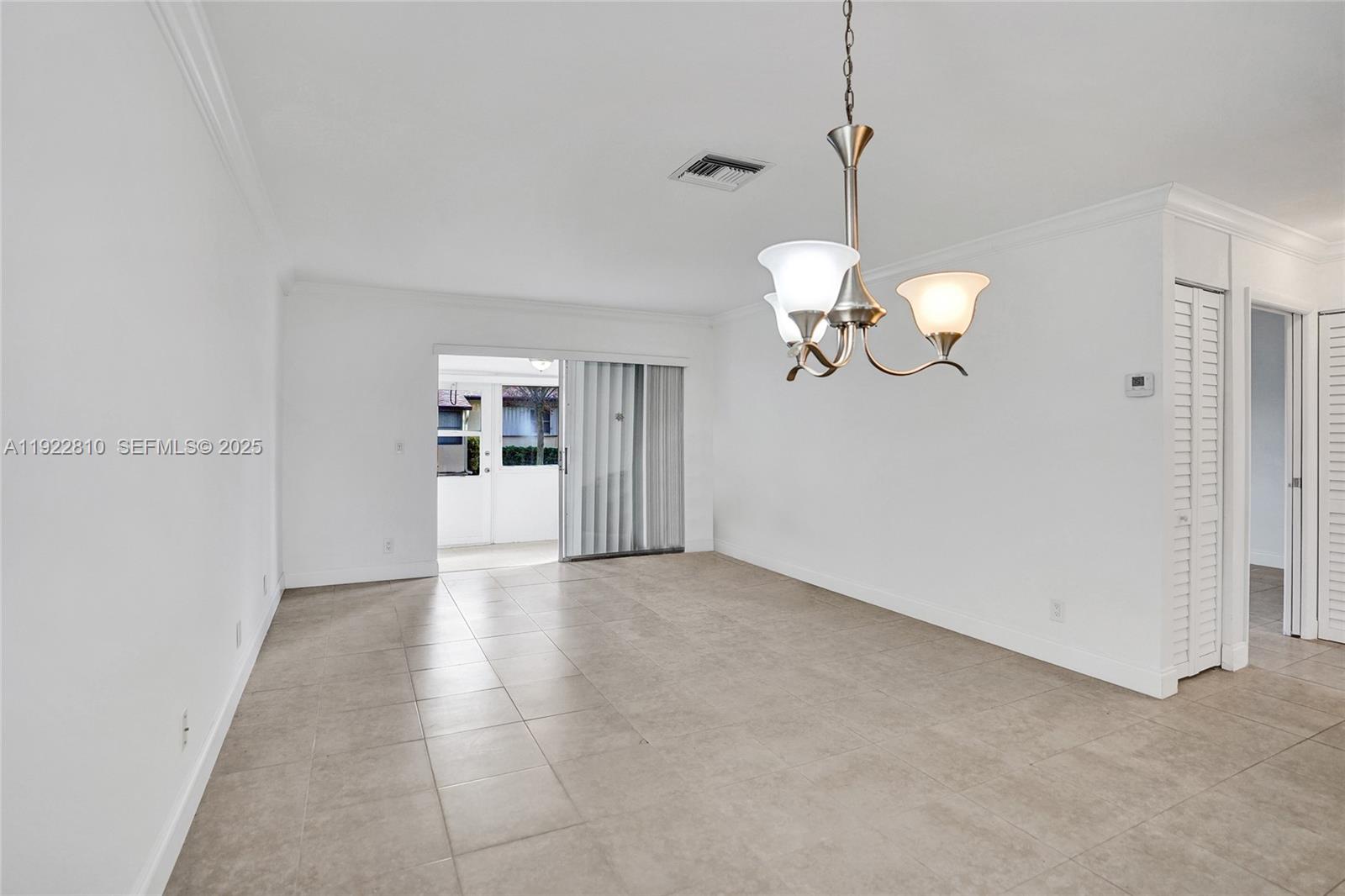 CRESTHAVEN VILLAS CONDO 2 - Residential