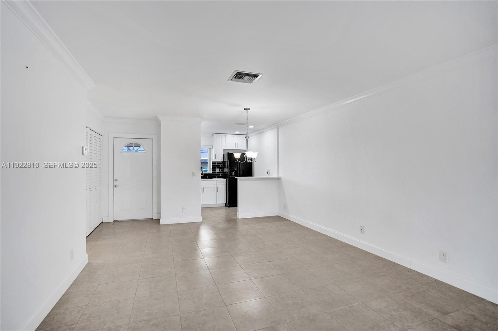 CRESTHAVEN VILLAS CONDO 2 - Residential