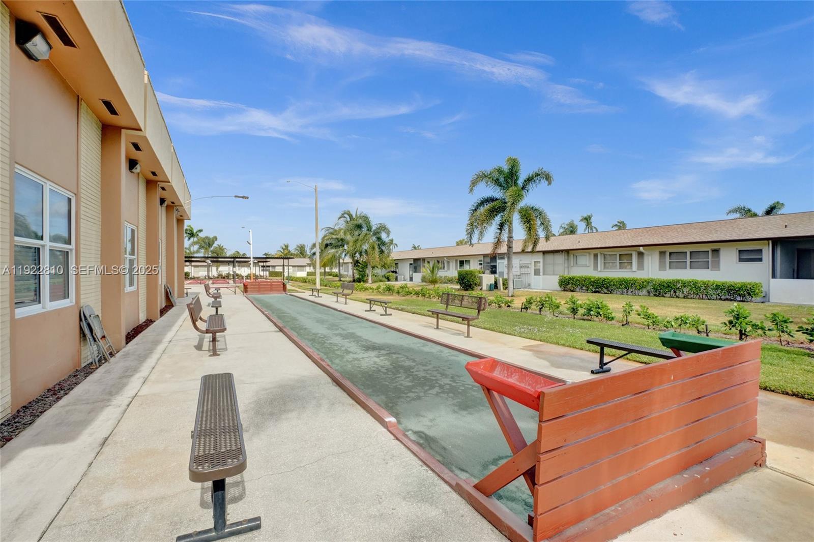 CRESTHAVEN VILLAS CONDO 2 - Residential