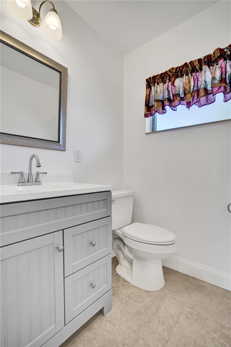 CRESTHAVEN VILLAS CONDO 2 - Residential