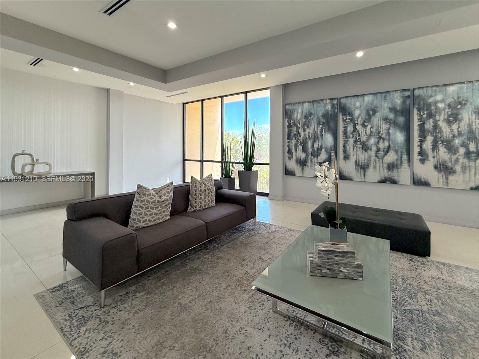 CORONADO CONDO- TOWER II - Residential