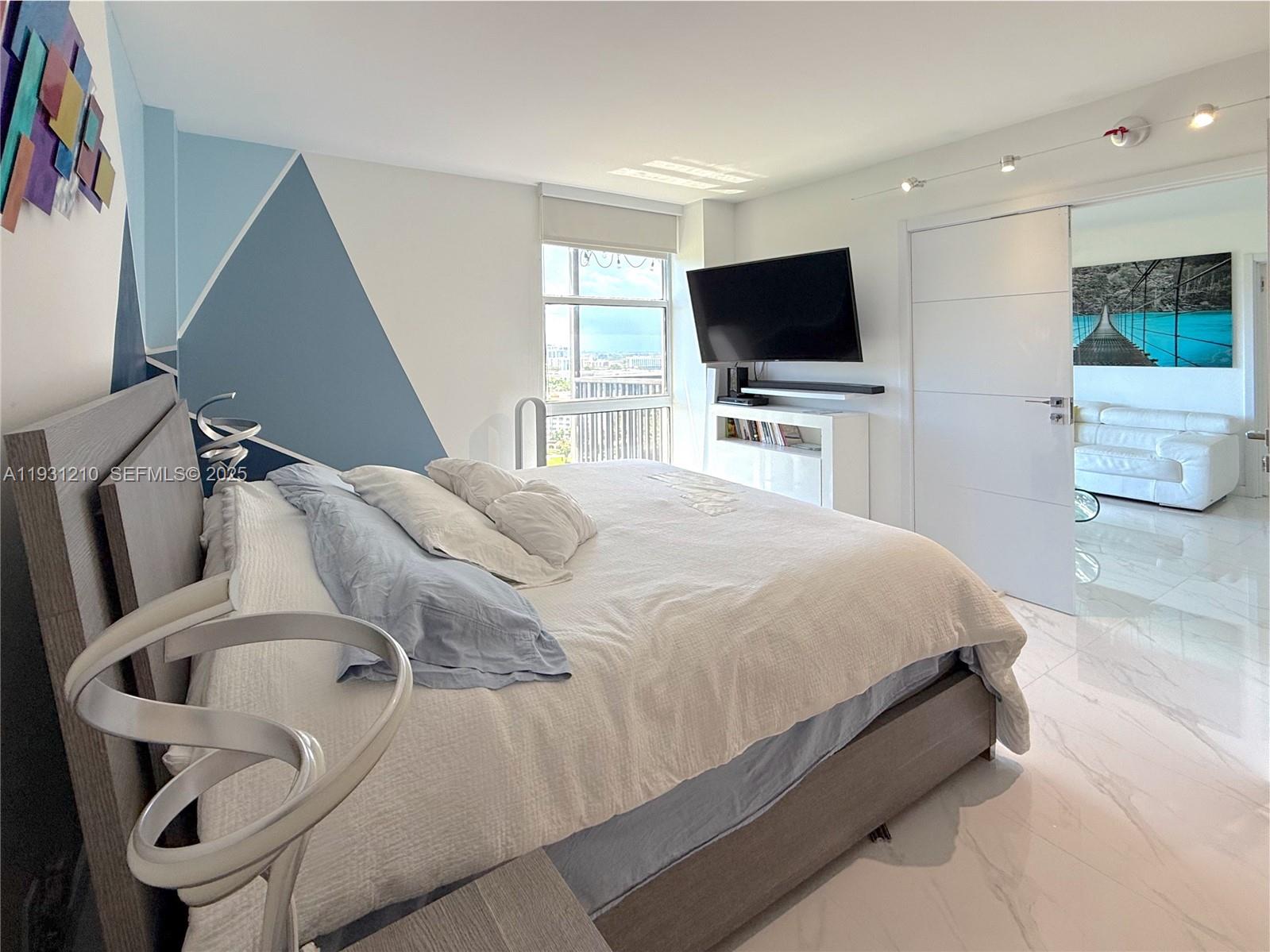 CORONADO CONDO- TOWER II - Residential