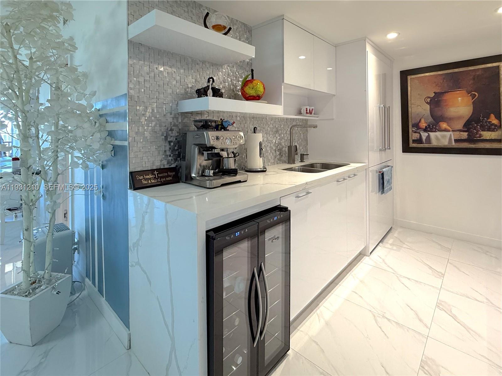 CORONADO CONDO- TOWER II - Residential