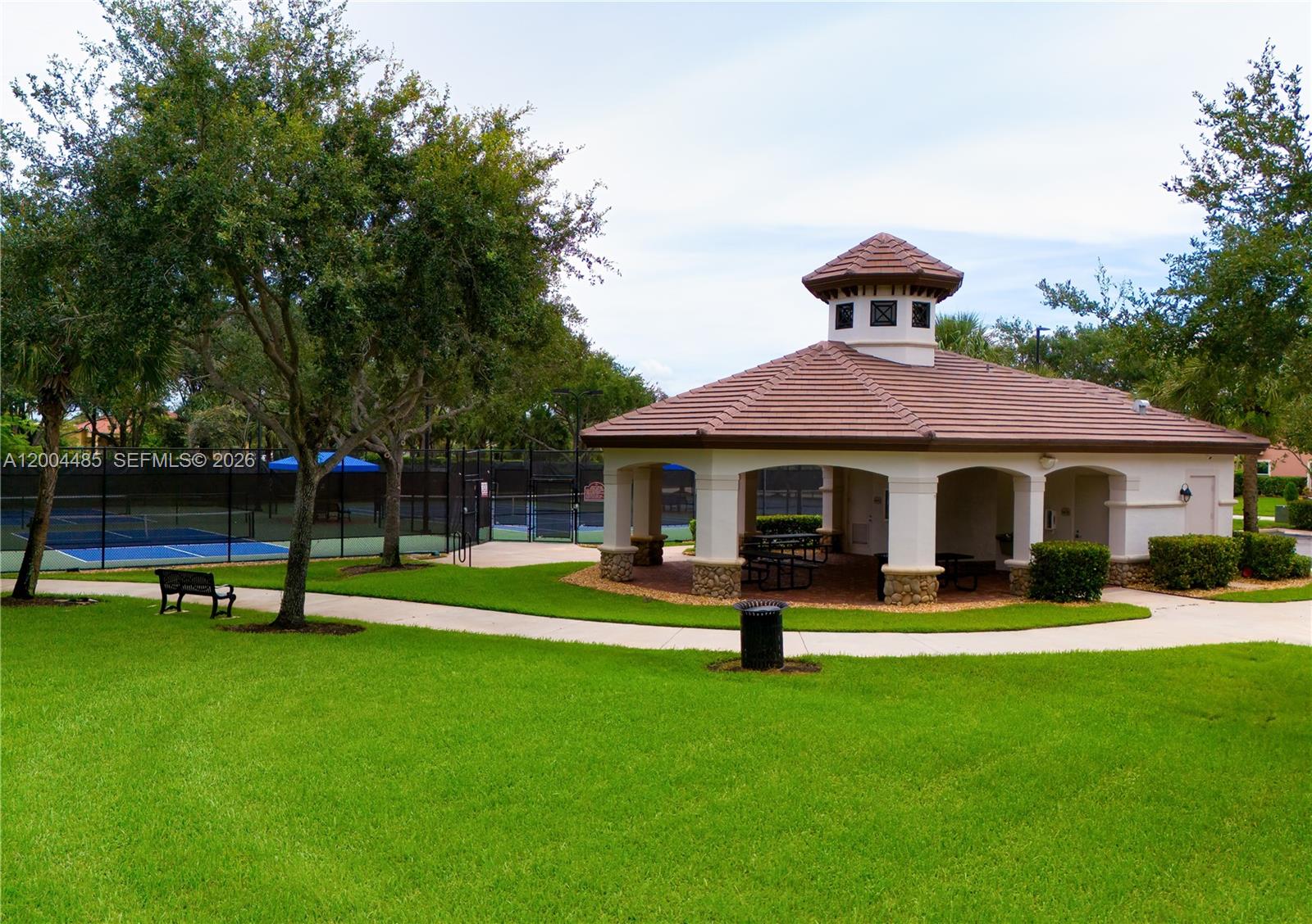 RIVERSTONE - Residential