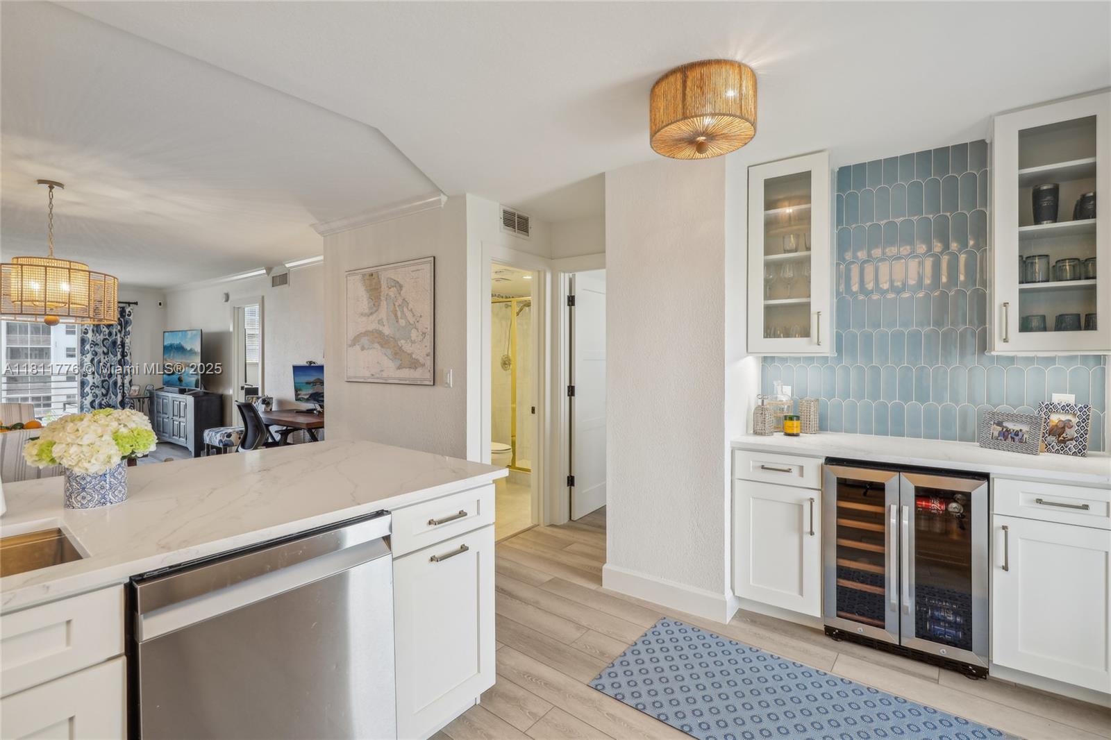 2731 NE 14th St Cswy 608