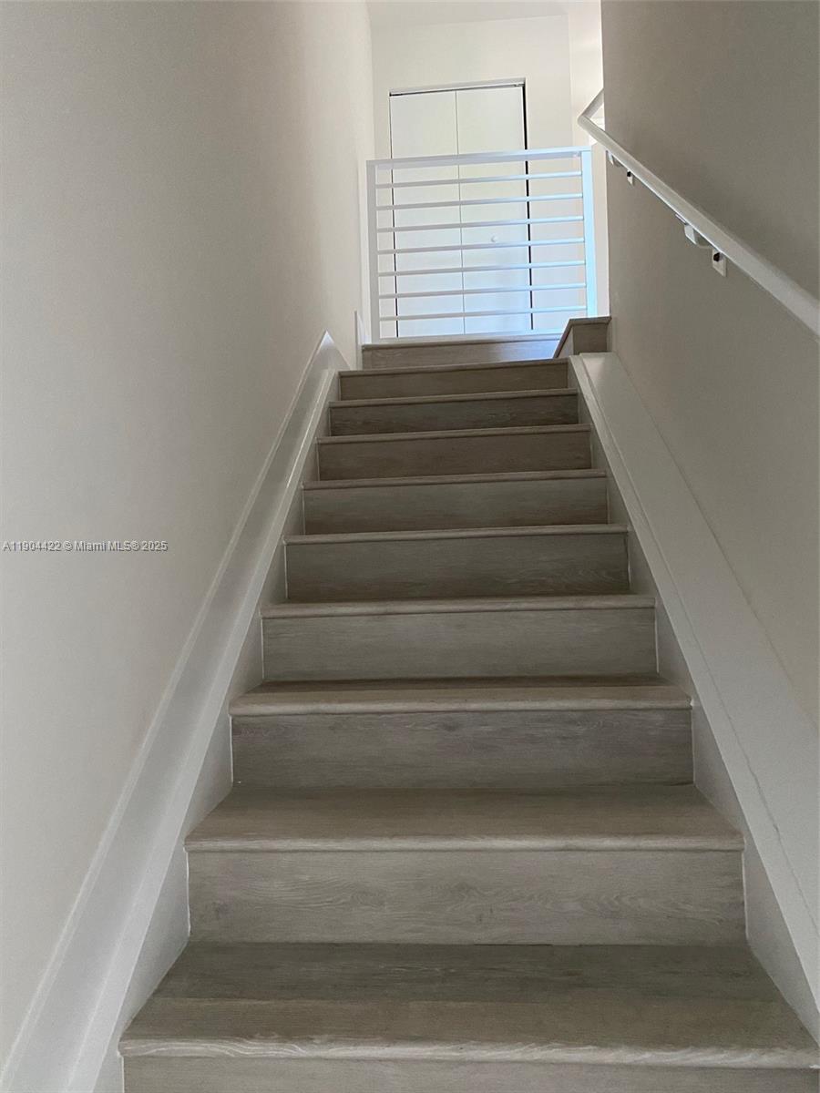 RIVERWOOD - Residential Lease