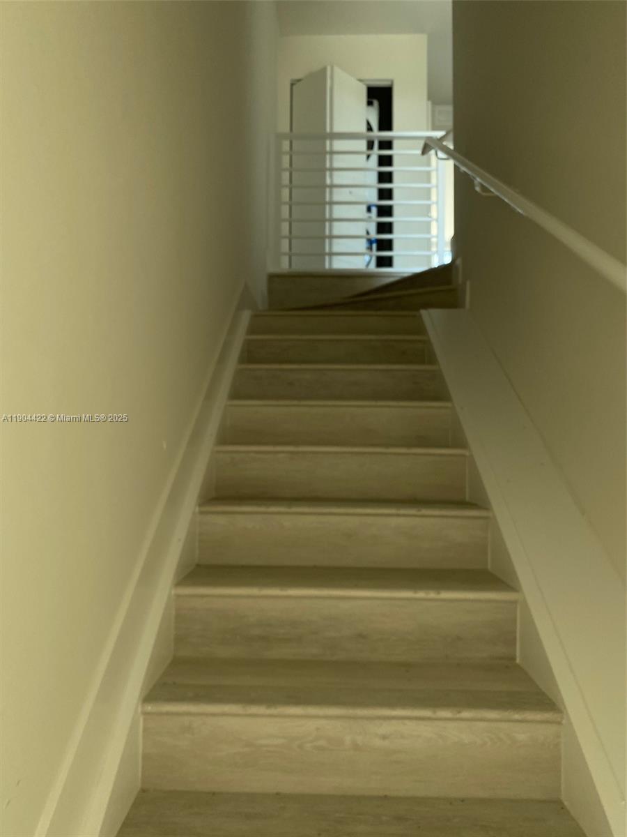 RIVERWOOD - Residential Lease