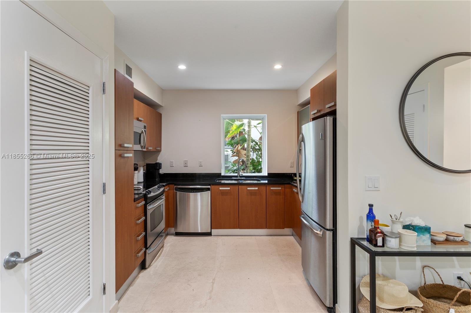 234 Meridian Ave 3