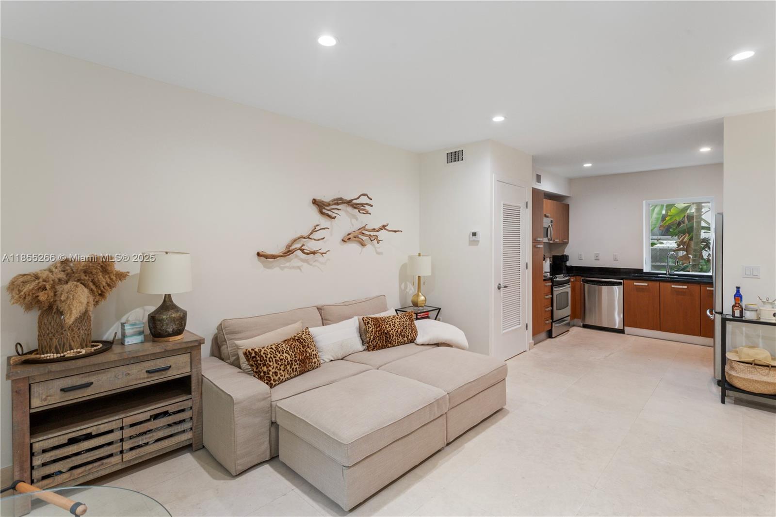 234 Meridian Ave 3
