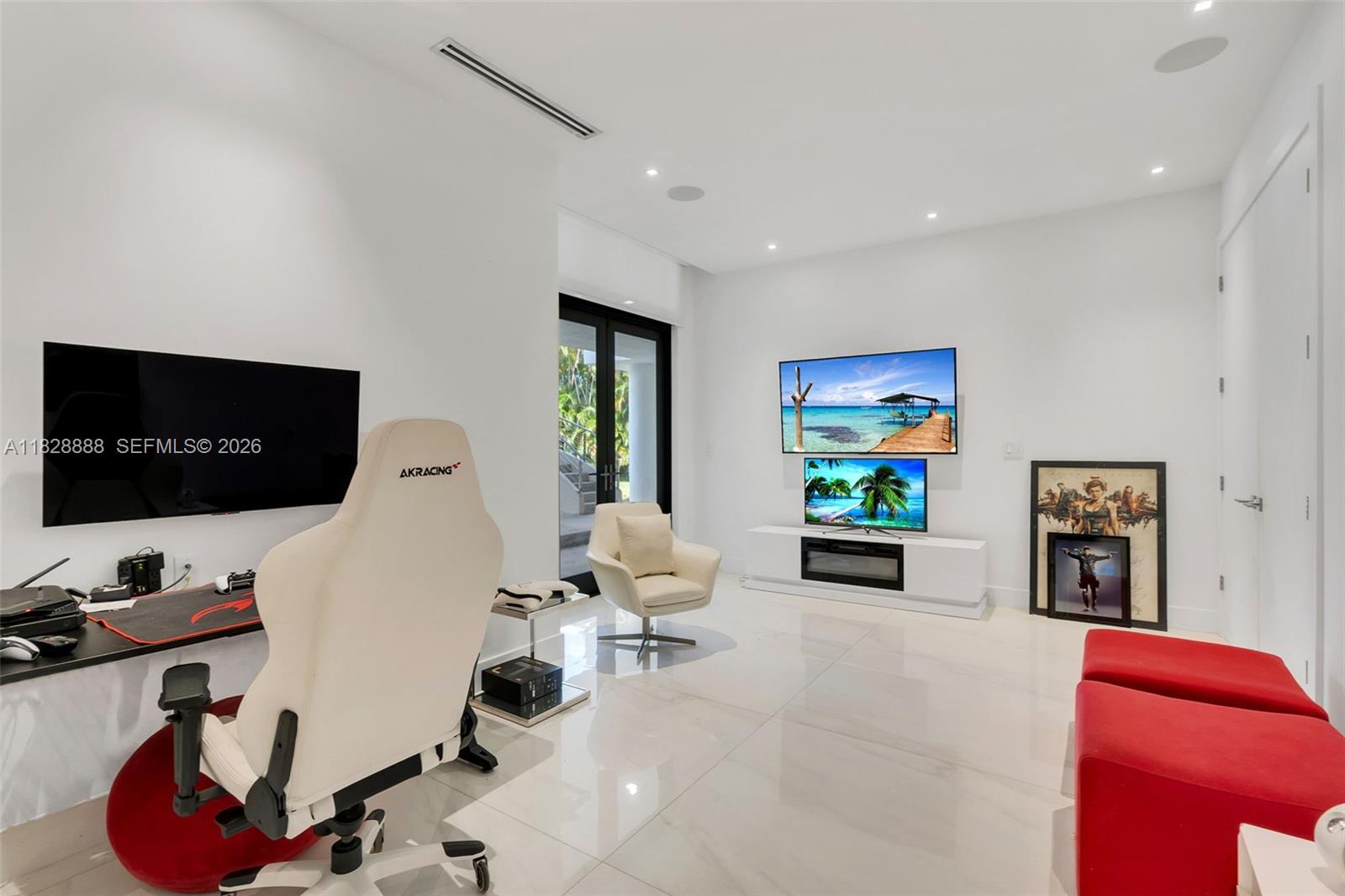 EVERGLADES SUGAR & LAND C - Residential