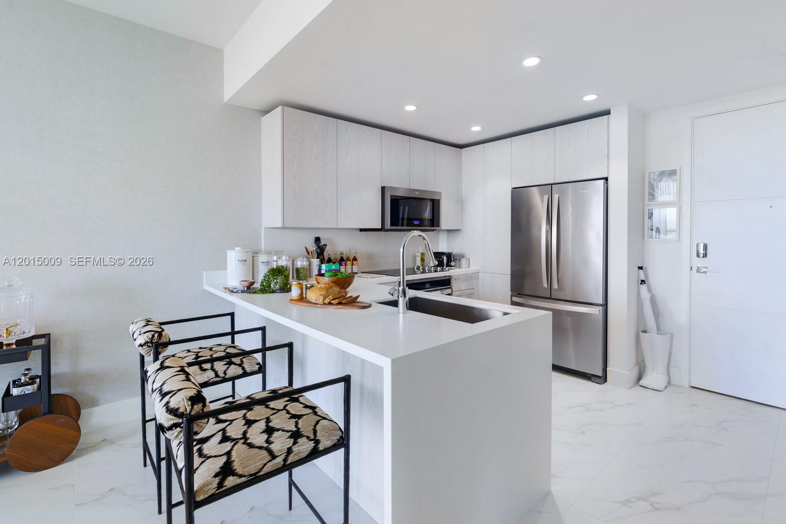 METROPICA NORTH TOWER ONE - Residential