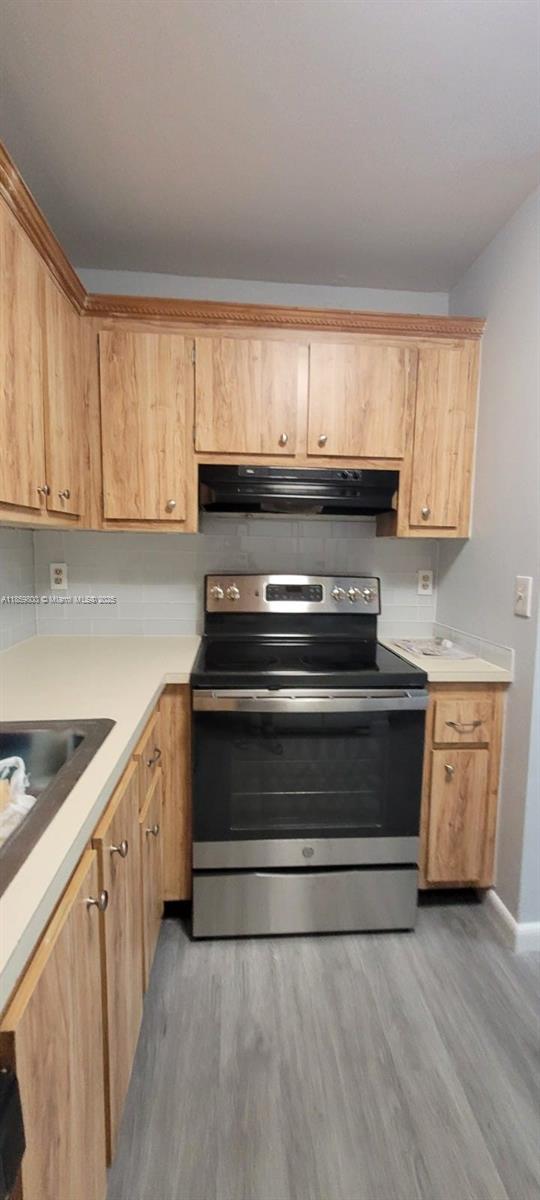 Great 2 beds 2 baths in a quiet neighborhood, fully renovated, second floor, great schools, and restaurants, washer and dryer inside the unit. No pets.