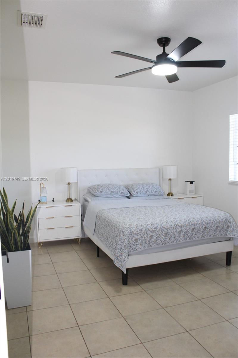 CARIBBEAN ISLES VILLAS CO - Residential Lease
